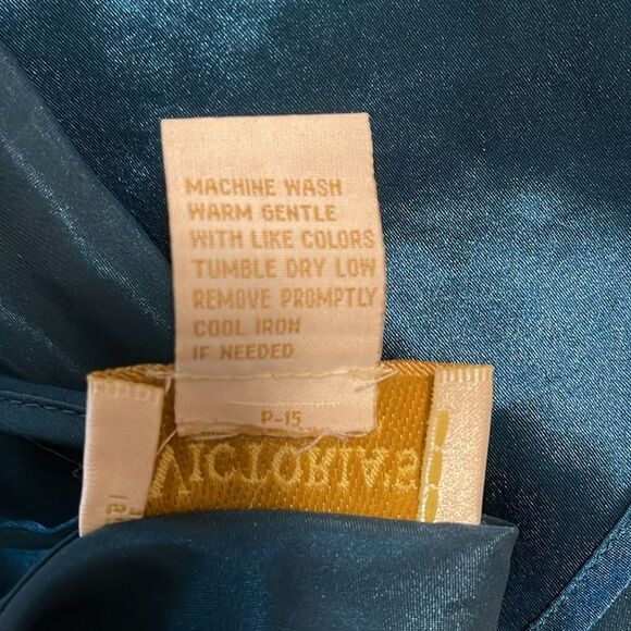 Vintage Victoria’s Secret Gold Label Teal Satin Lace Nightgown – Size M - Picture 3 of 9